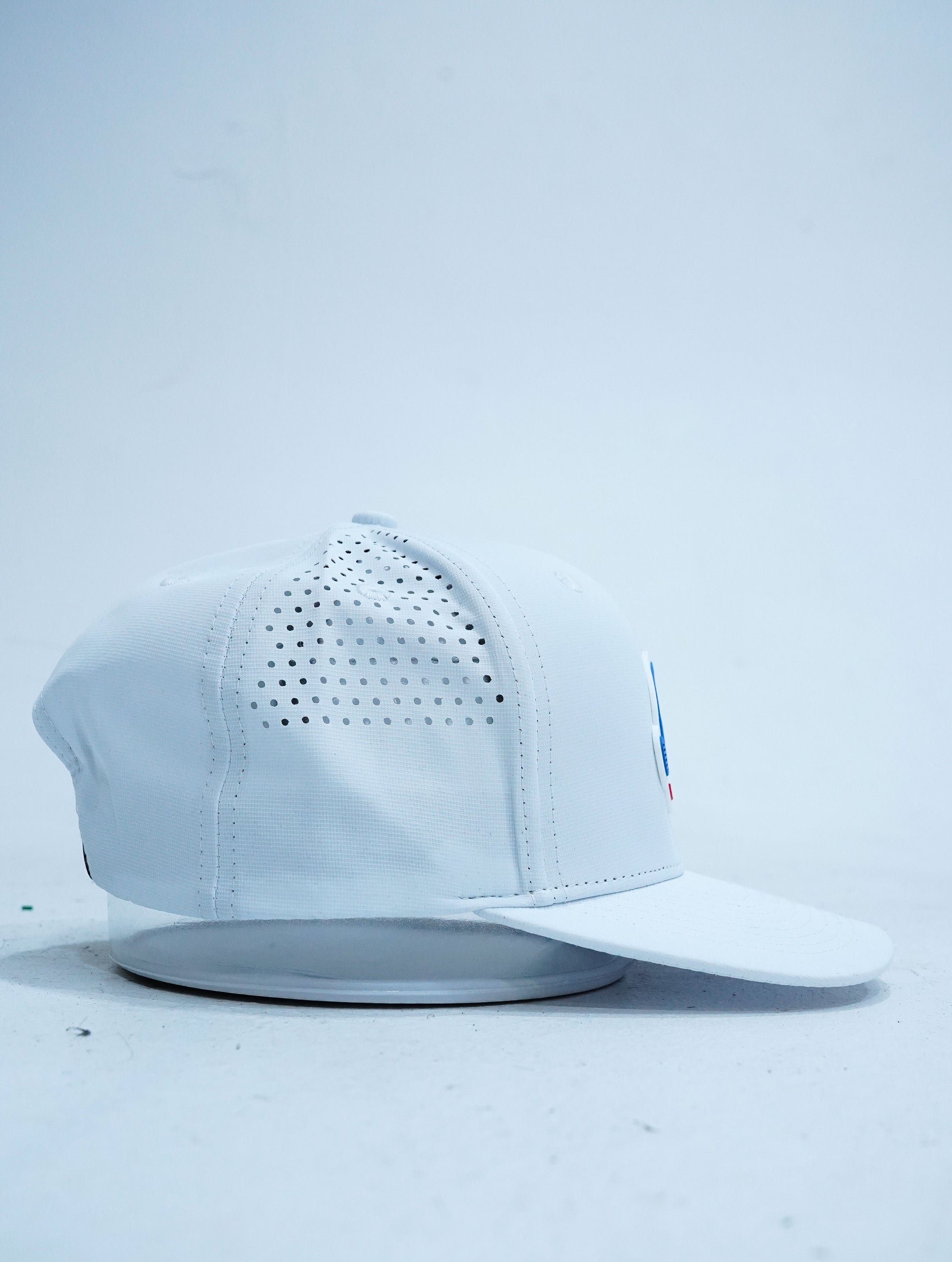 White golf hat